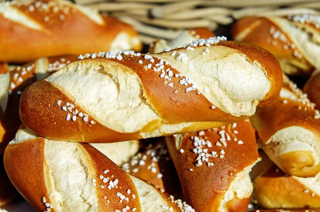 kringlor, bakverk, mat, bröd, nybakat, deg, kolhydrater, food photography, äta. Lokaler och utrustning för restaurang: så väljer du kök, ventilation och inredning
