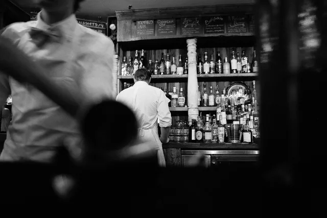 bar, lounge, cocktail, alcohol, glass, restaurant, club, interior, beverage, vintage, retro, service, nightlife, bartender, mixologist, nightclub, waiter, bottles, drinks, bar, bar, bar, bar, bar, restaurant, restaurant, restaurant, bartender, waiter. Så ansöker du om serveringstillstånd för alkohol